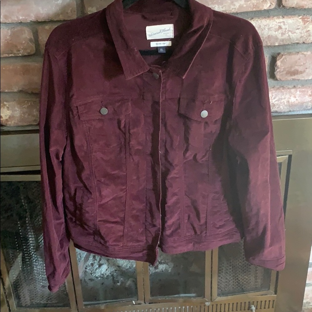 Universal Thread burgundy velvet jacket size XXL